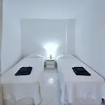 Апартаменты Beachfront Flat With Pool Картейра