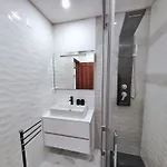 Апартаменты Beachfront Flat With Pool Картейра