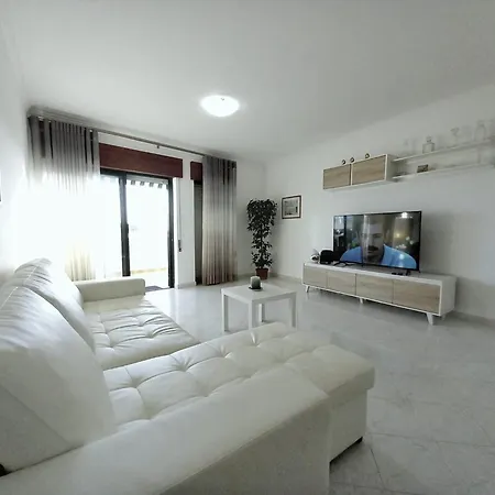 Beachfront Flat With Pool Apartment Quarteira