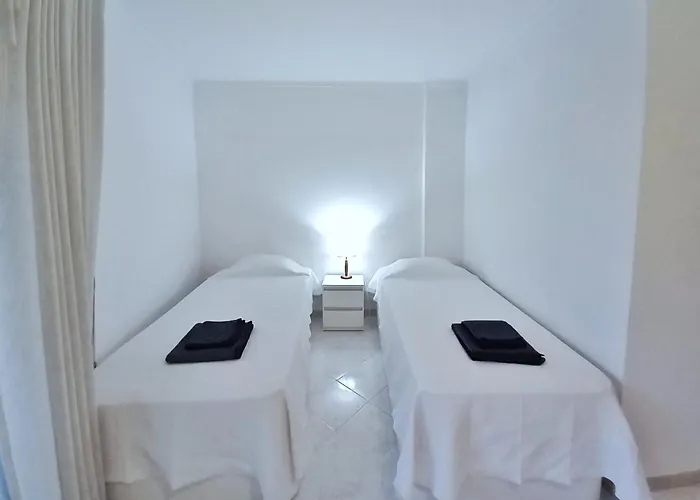 Apartamento Beachfront Flat With Pool Quarteira