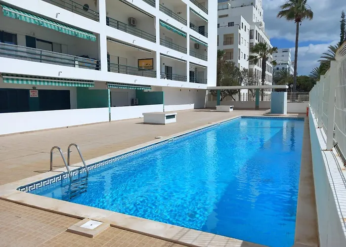 Beachfront Flat With Pool * Quarteira
